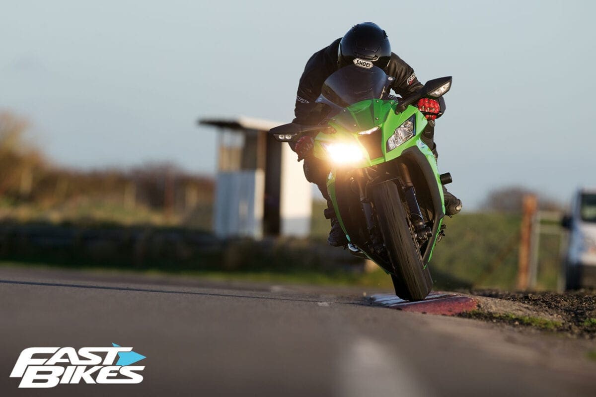 壁紙いろいろ Poster Kawasaki ZX12R | Wall Art | 3+1 FREE | Abposters.com