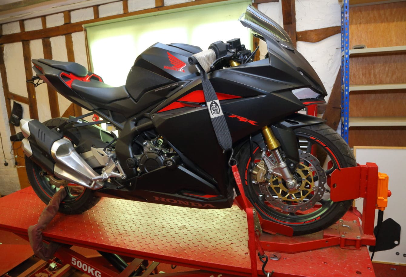 Honda Set To Launch Cbr300rr Twin For Fastbikes