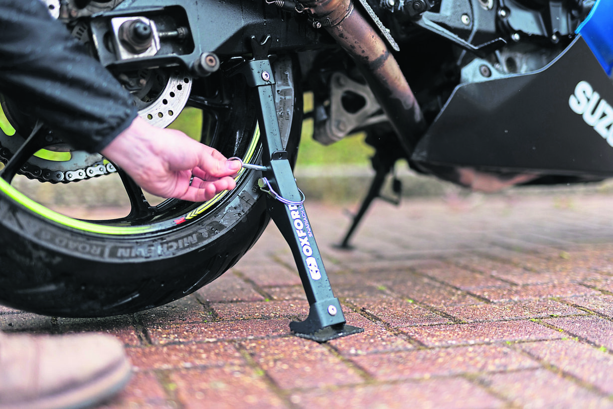 Onduleur Rack Cric Portatif Oxford Snapjack V3 Pour Moto - Hauteur 400mm, Capacité 250kg - Avec Pochette Cric Portable Moto 250kg