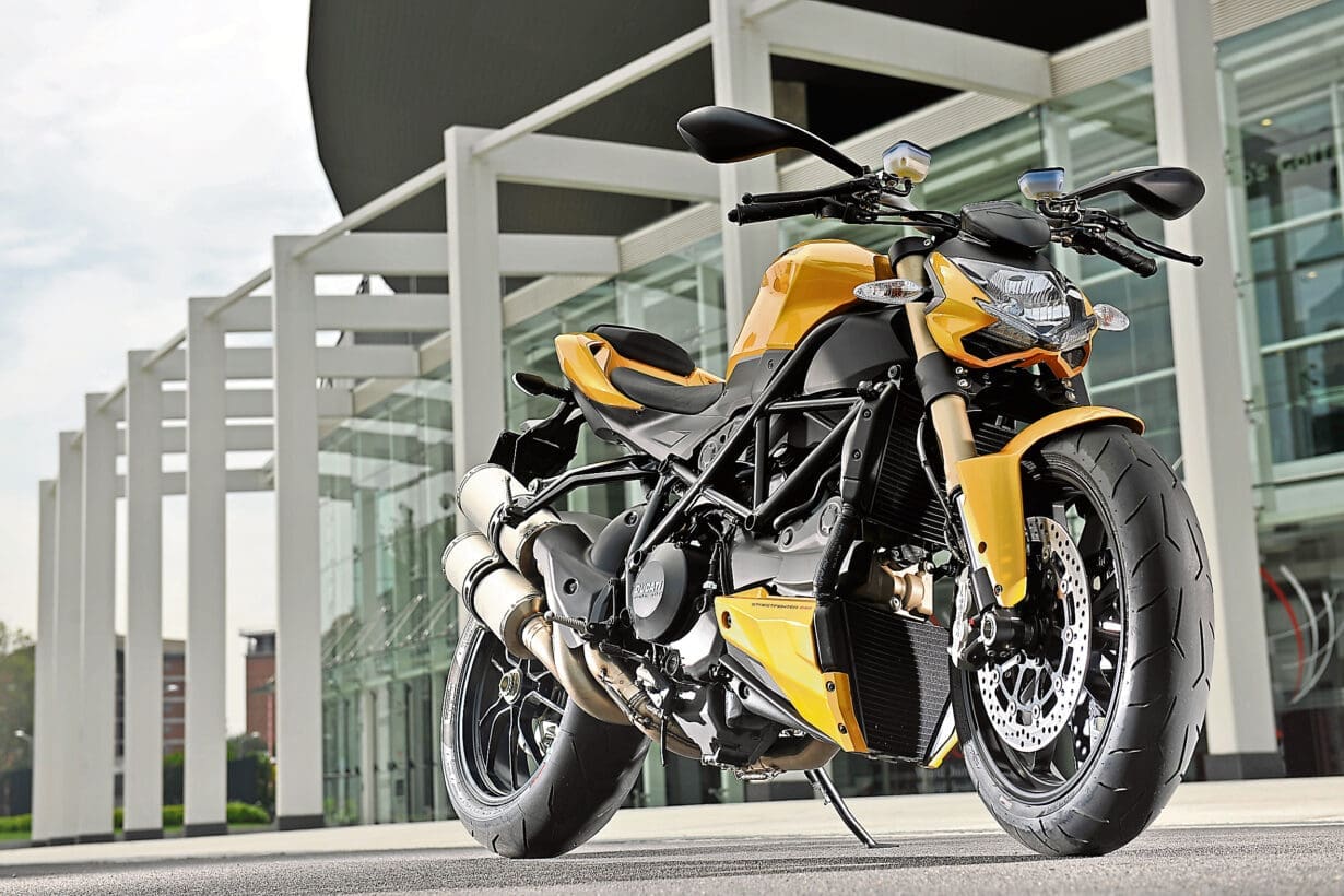 BUYING A USED Ducati Streetfighter 848 | Fast Bikes Magazine